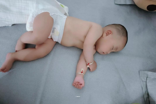 阜新几个月宝宝会抬头